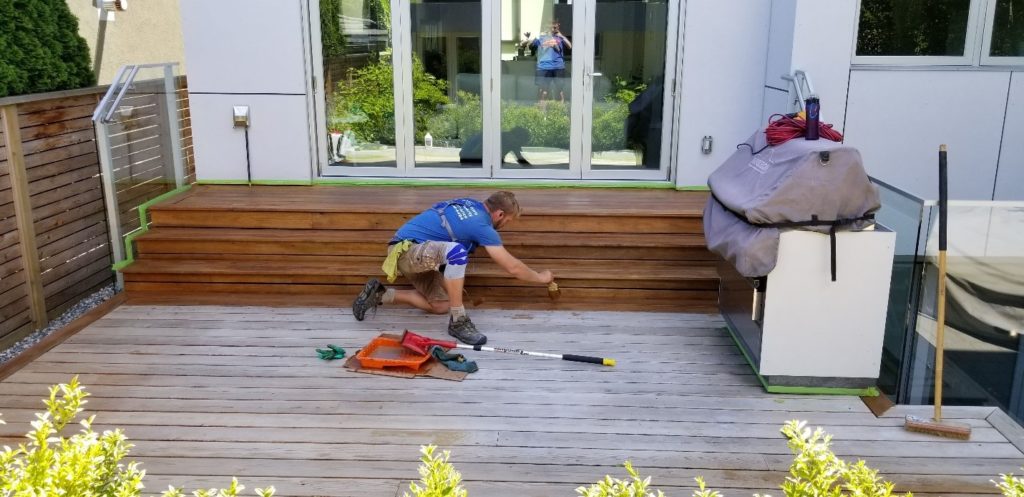 Deck and Fence Staining and Sealing Vancouver